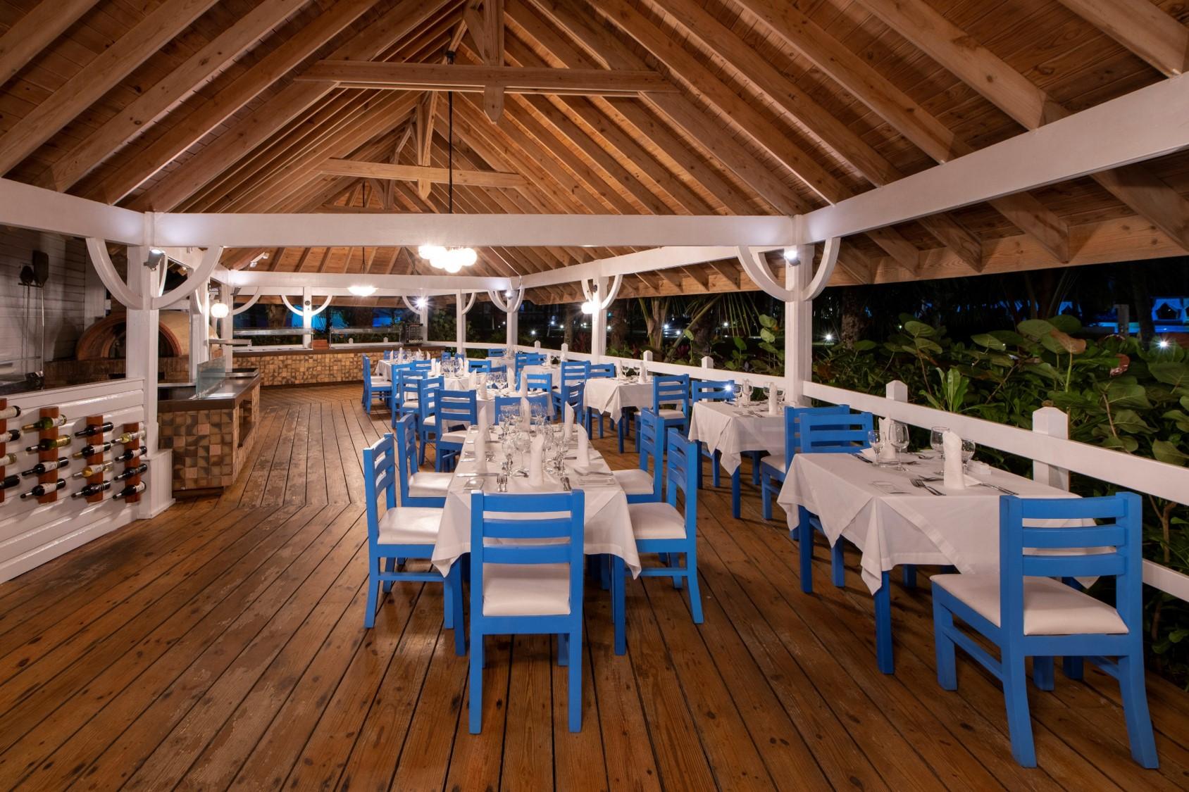 Viva V Samana By Wyndham, A Trademark Adults All Inclusive Лас-Терренас Екстер'єр фото Restaurant at the Hotel