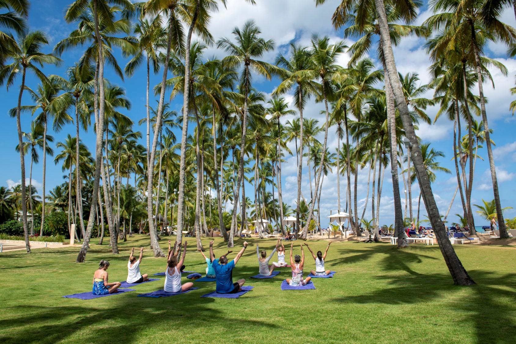 Viva V Samana By Wyndham, A Trademark Adults All Inclusive Лас-Терренас Екстер'єр фото Yoga at the Hard Rock Hotel & Casino Punta Cana