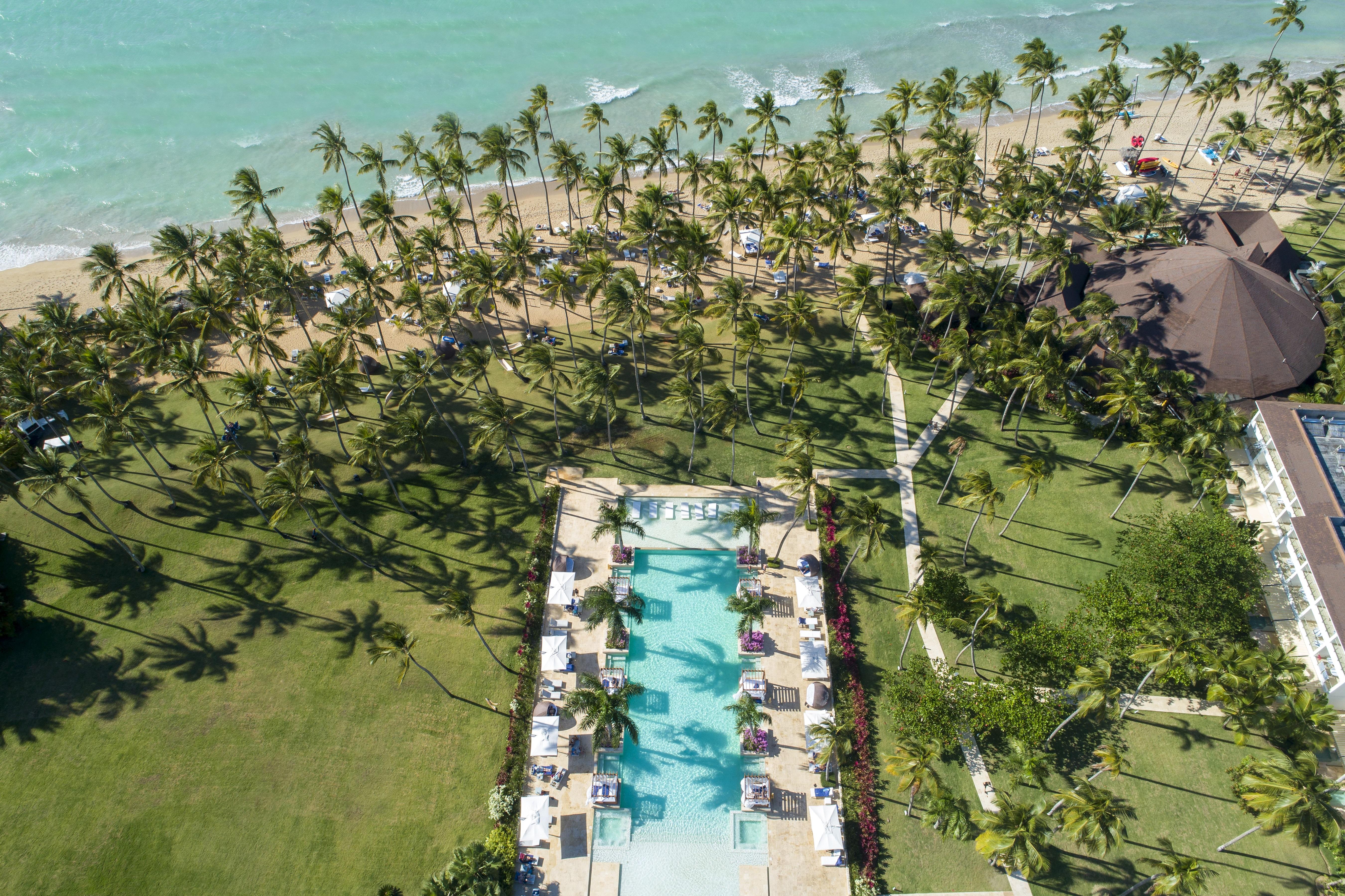 Viva V Samana By Wyndham, A Trademark Adults All Inclusive Лас-Терренас Екстер'єр фото Aerial view of the beach at Hard Rock Hotel & Casino Punta Cana
