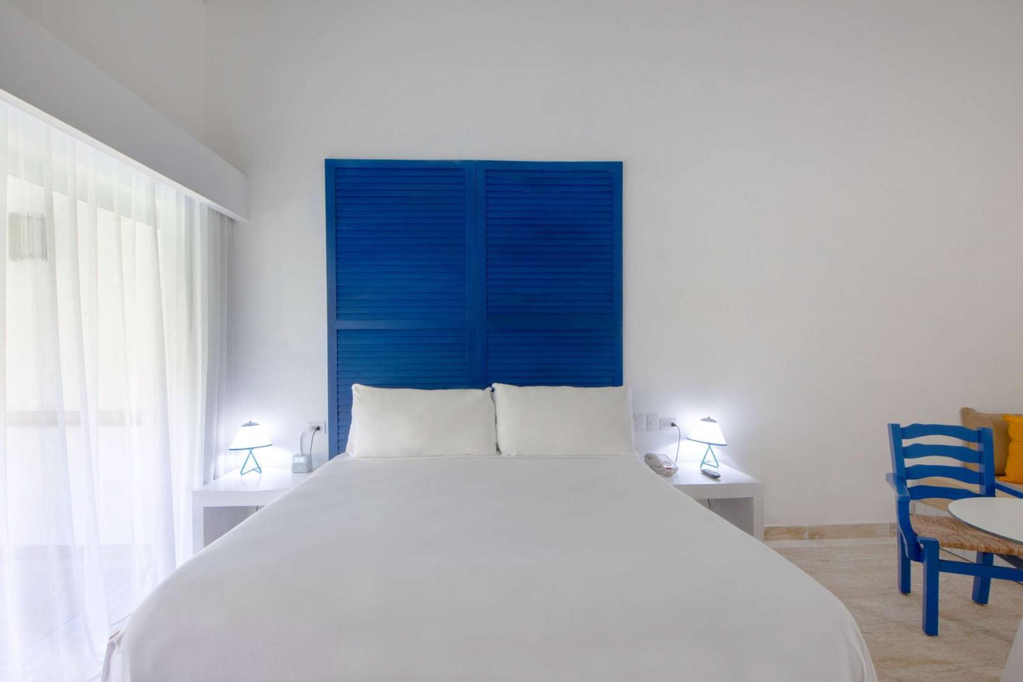 Viva V Samana By Wyndham, A Trademark Adults All Inclusive Лас-Терренас Екстер'єр фото A bedroom at the hotel