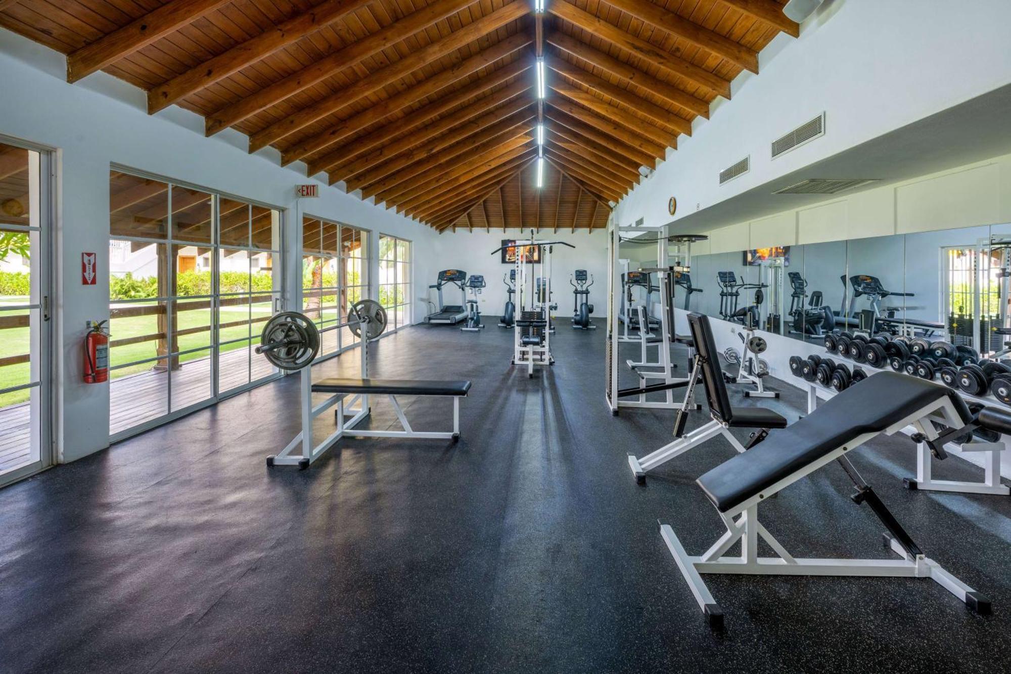 Viva V Samana By Wyndham, A Trademark Adults All Inclusive Лас-Терренас Екстер'єр фото The gym at the resort
